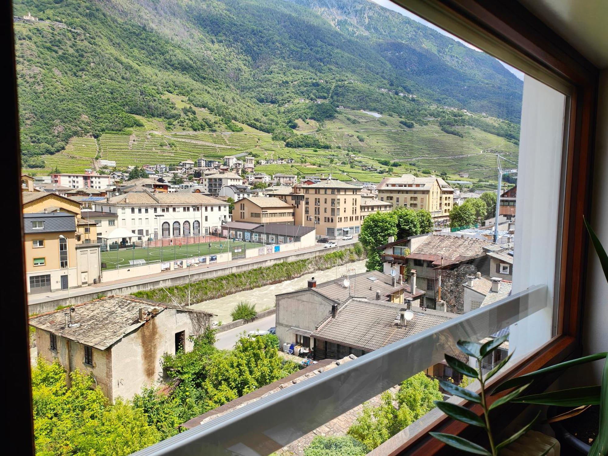 Alfiume B Apartment Tirano Bagian luar foto