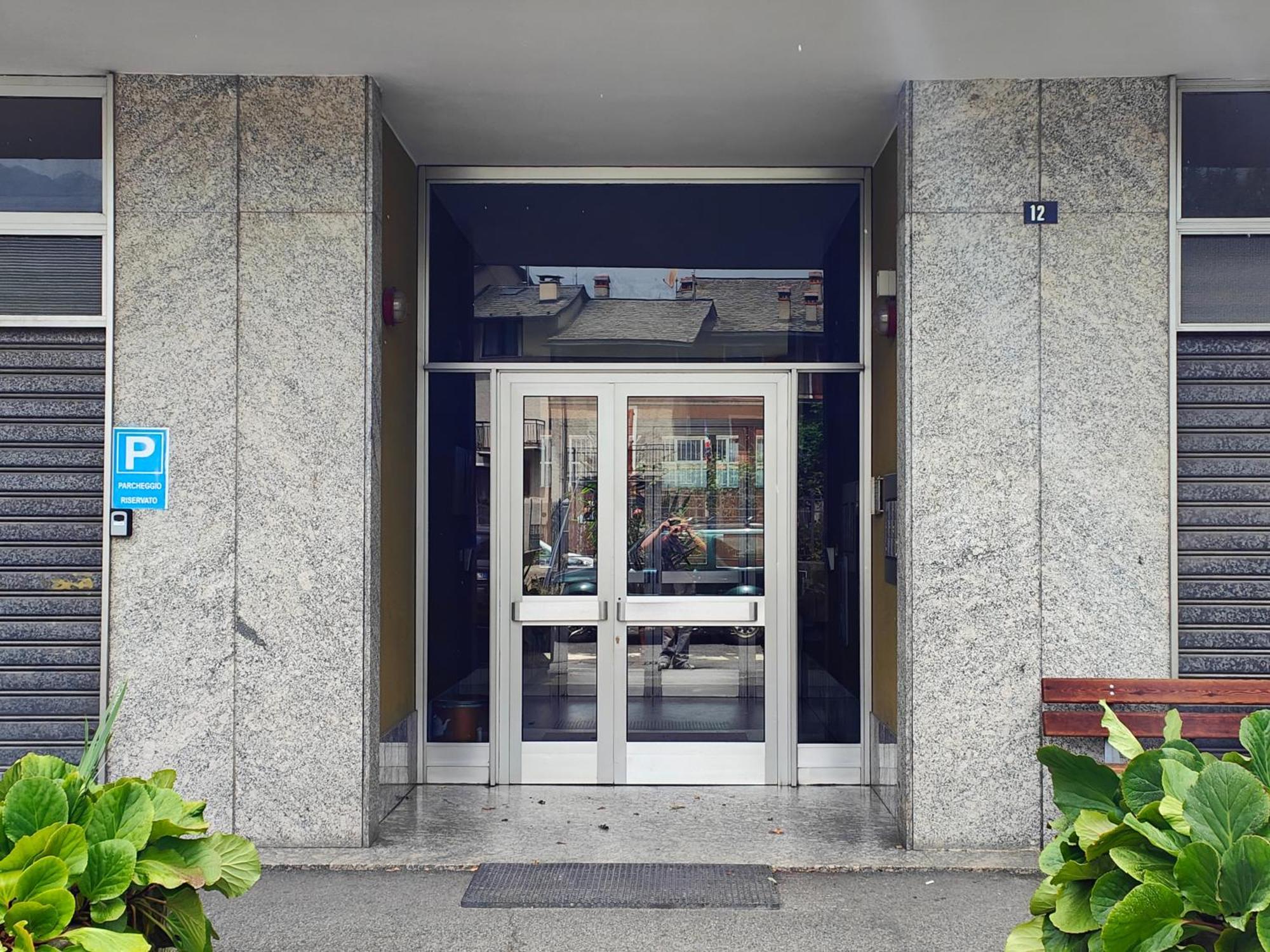 Alfiume B Apartment Tirano Bagian luar foto